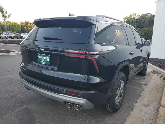 Used 2026 Chevrolet Traverse LT w/ Driver Confidence Package FWD image 10