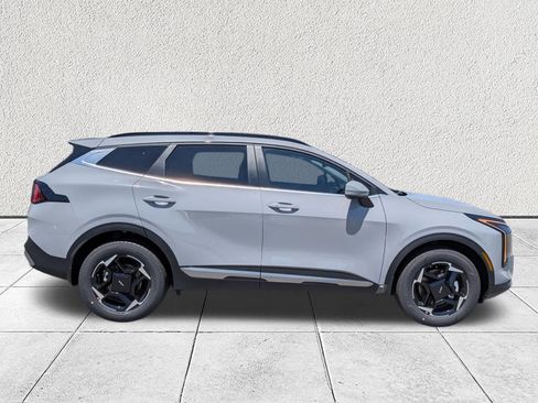 New 2026 Kia Sportage EX AWD/4WD image 2
