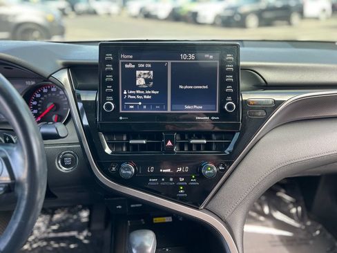 Used 2022 Toyota Camry XSE FWD image 18