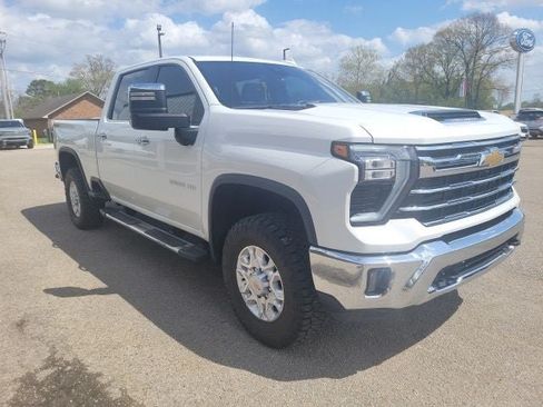 Used 2024 Chevrolet Silverado 2500 LTZ w/ LTZ Convenience Package AWD/4WD image 7