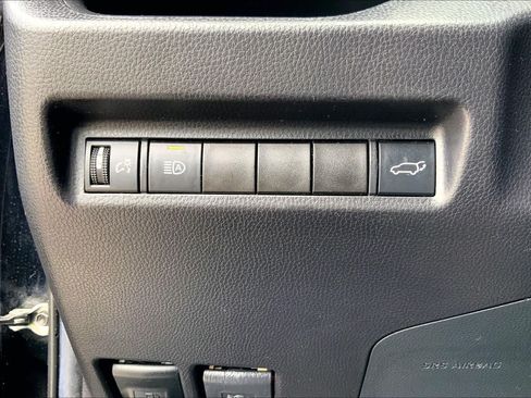 Used 2021 Toyota RAV4 XLE Premium FWD image 33