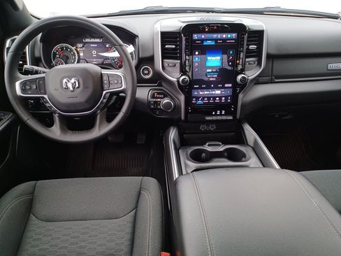 Used 2025 RAM 1500 Big Horn AWD/4WD image 24