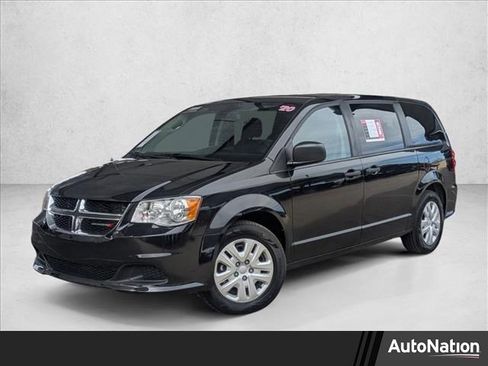Used 2020 Dodge Grand Caravan SE w/ UConnect Hands-Free Group FWD image 1