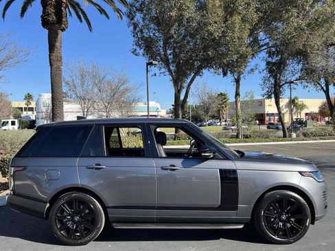 Used 2019 Land Rover Range Rover HSE image 18