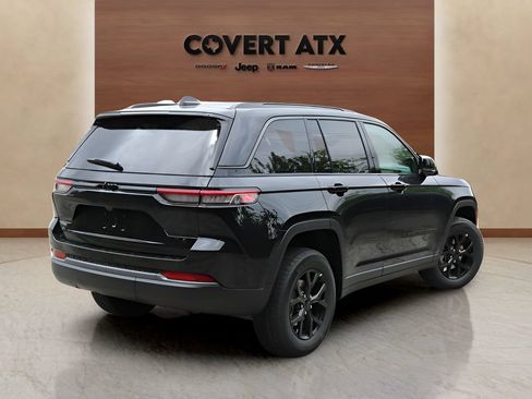 New 2026 Jeep Grand Cherokee 4WD image 5