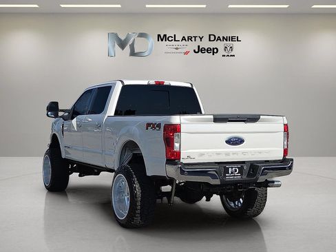 Used 2019 Ford F250 Lariat w/ Lariat Ultimate Package AWD/4WD image 4