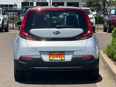 Used 2020 Kia Soul LX FWD image 5