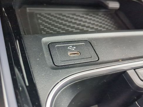 Certified 2025 Mercedes-Benz GLA 35 AMG 4MATIC image 9