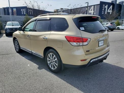 Used 2013 Nissan Pathfinder SL w/ SL Premium Pkg image 8