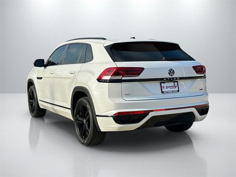 Used 2022 Volkswagen Atlas Cross Sport SEL R-Line image 7