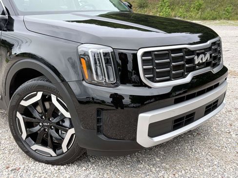 Used 2025 Kia Telluride S FWD image 29