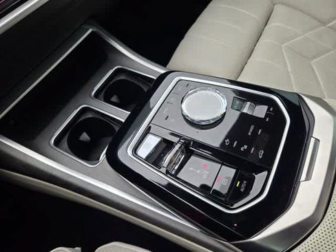 Used 2023 BMW 740i w/ Parking Assistance Package RWD image 17