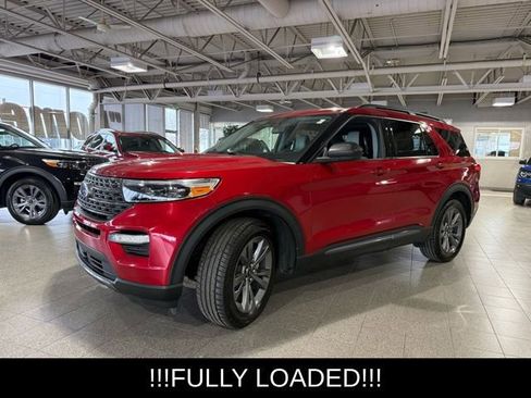 Used 2021 Ford Explorer XLT w/ Equipment Group 202A image 3