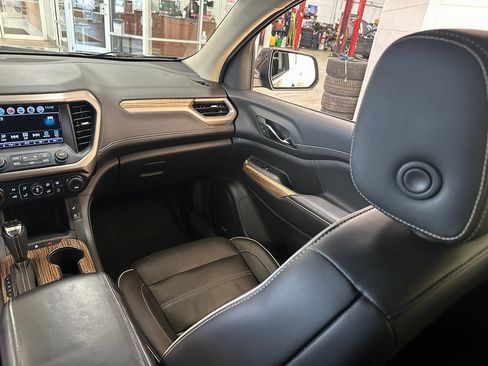 Used 2019 GMC Acadia Denali w/ Technology Package image 15