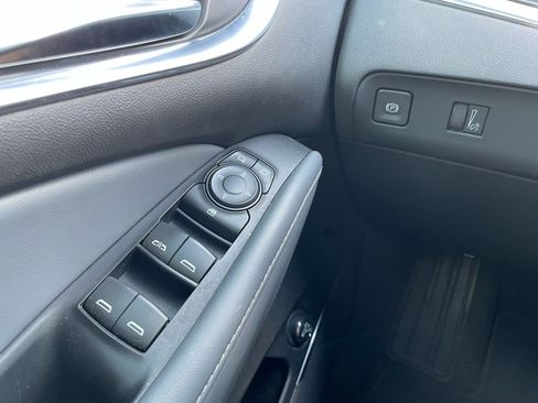 Used 2024 Buick Enclave Essence w/ Sport Touring Edition FWD image 16