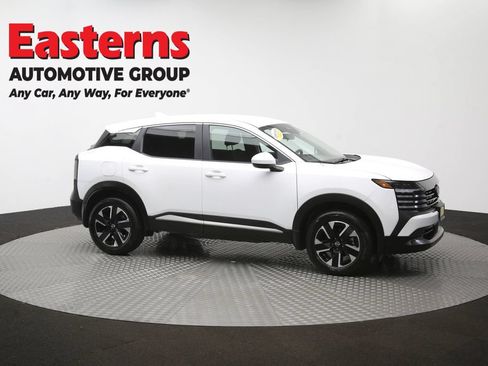 Used 2025 Nissan Kicks SV AWD/4WD image 47