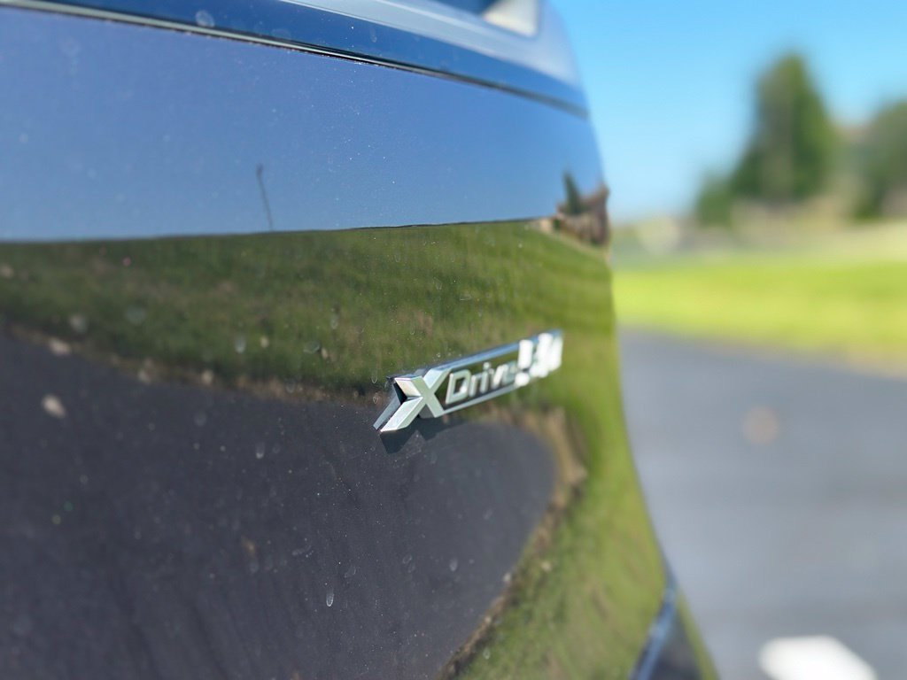 Used 2022 BMW iX xDrive50 w/ Sport Package AWD/4WD image 15