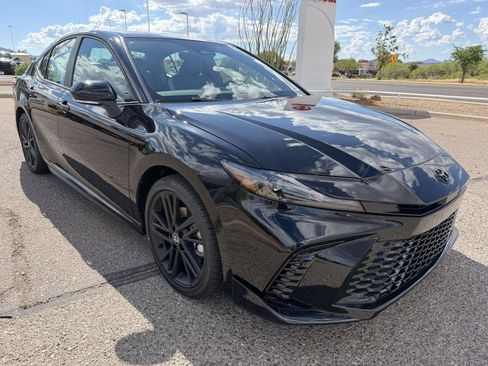 New 2026 Toyota Camry Hybrid AWD/4WD image 7