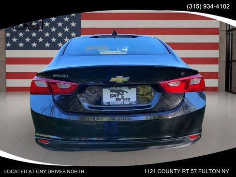 Used 2016 Chevrolet Malibu LT w/ Leather Package FWD image 6