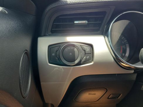 Used 2017 Ford Mustang Premium RWD image 17
