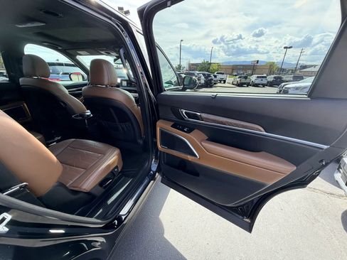 Used 2021 Kia Telluride SX w/ SX Prestige Package image 19