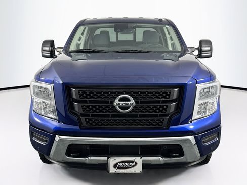 Used 2020 Nissan Titan SV w/ SV Convenience Package AWD/4WD image 4