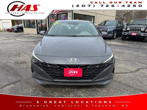 Used 2023 Hyundai Elantra SEL w/ Convenience Package image 9
