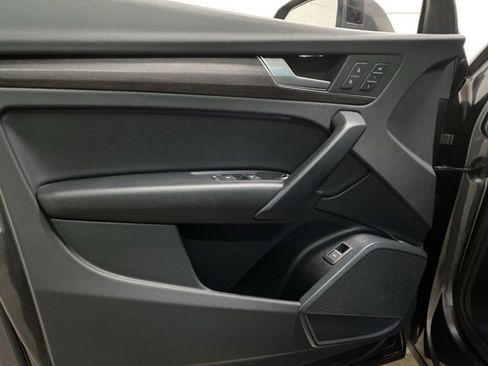 Used 2023 Audi Q5 2.0T Premium image 14