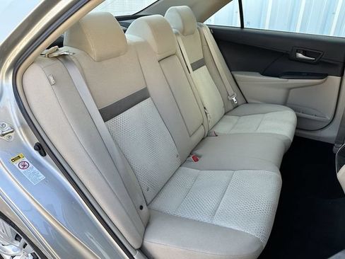 Used 2014 Toyota Camry LE FWD image 29