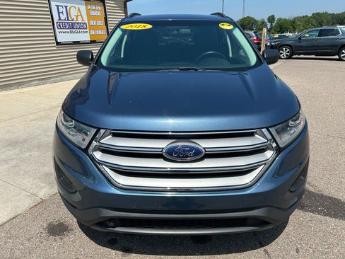 Used 2018 Ford Edge SE FWD image 2