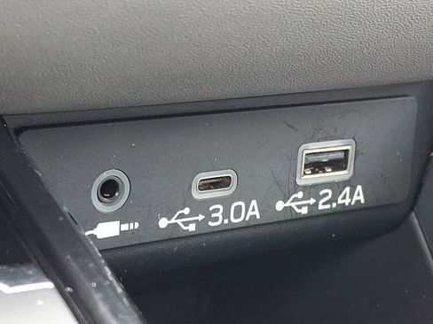 Certified 2025 Subaru Outback Limited image 25