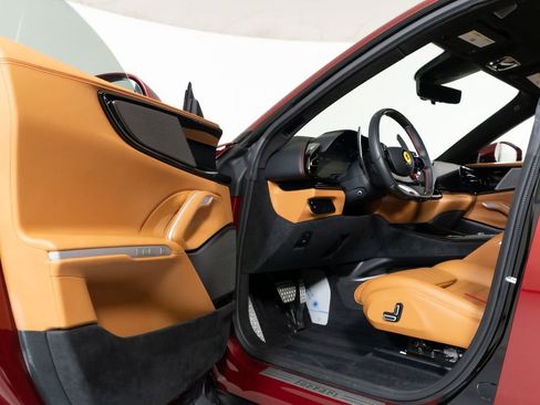 Used 2025 Ferrari Purosangue AWD/4WD image 22