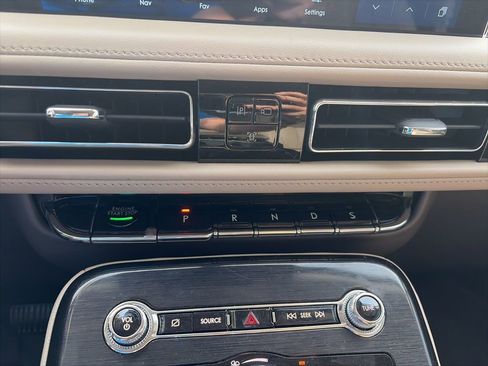 Used 2023 Lincoln Nautilus Reserve w/ Equipment Group 202A AWD/4WD image 20