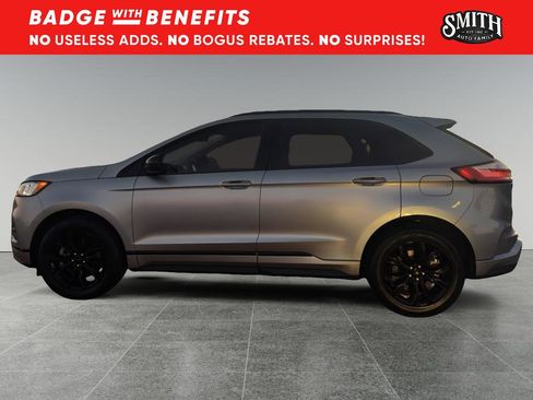 Certified 2023 Ford Edge SE w/ Black Appearance Package image 9
