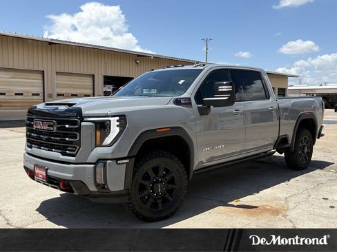 Used 2024 GMC Sierra 2500 AT4 w/ AT4 Premium Plus Package AWD/4WD image 1