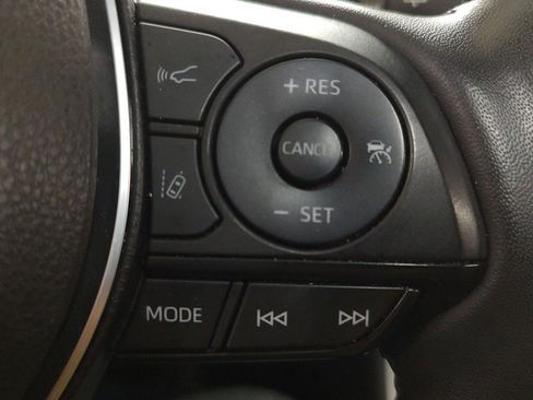 Used 2022 Toyota RAV4 XSE image 9