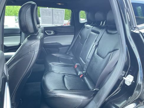 Used 2024 Jeep Compass Limited w/ Sun and Sound Group AWD/4WD image 25