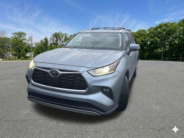 Used 2023 Toyota Highlander Platinum AWD/4WD image 17