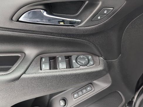 Used 2020 Chevrolet Equinox LT w/ Midnight Edition image 11