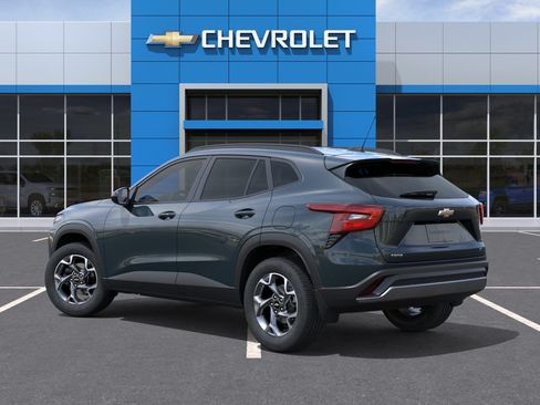 New 2026 Chevrolet Trax LT FWD image 3
