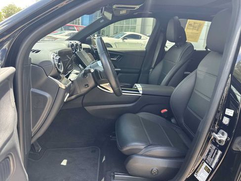 Used 2025 Mercedes-Benz GLC 300 image 16