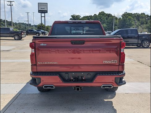 Used 2023 Chevrolet Silverado 1500 High Country w/ High Country Premium Package AWD/4WD image 8