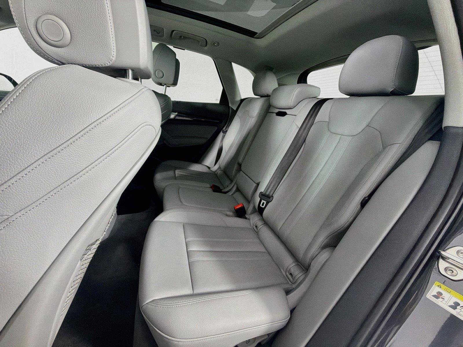 Used 2020 Audi Q5 2.0T Premium Plus w/ Premium Plus Package AWD/4WD image 21