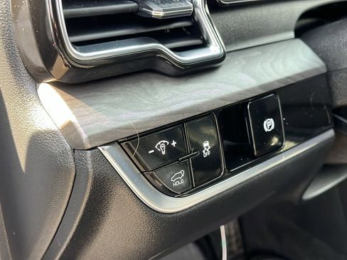 Used 2024 Kia Sportage X-Pro image 23