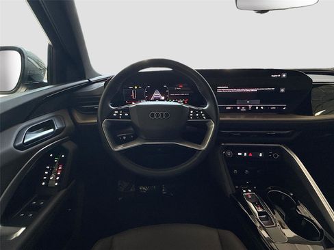 Certified 2025 Audi Q5 Premium w/ Convenience Package AWD/4WD image 11