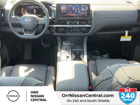 New 2026 Nissan Pathfinder Platinum image 15