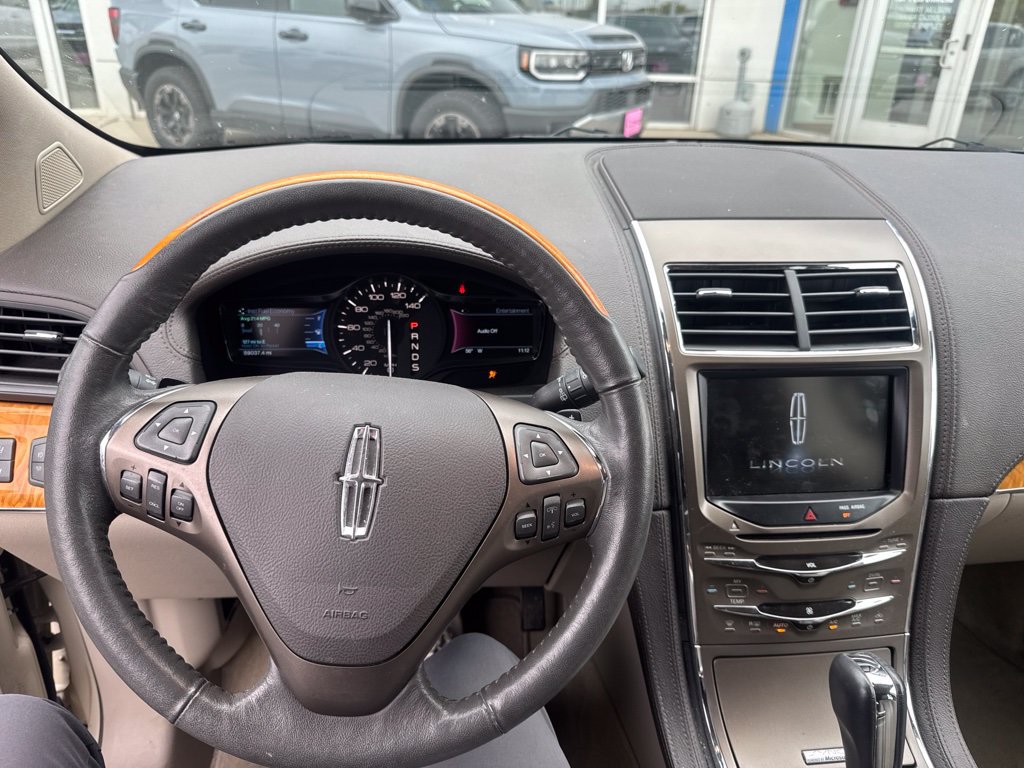 Used 2015 Lincoln MKX AWD w/ Equipment Group 101A image 7