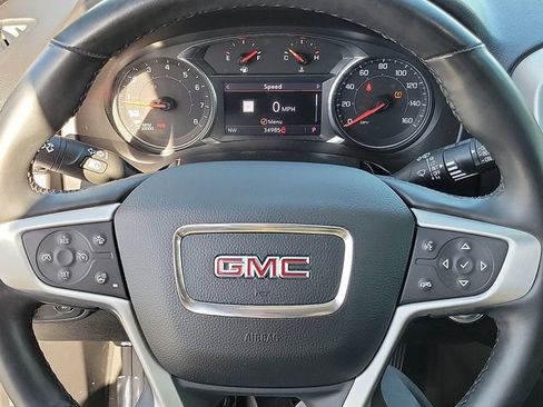 Used 2023 GMC Terrain SLT w/ Infotainment Package II image 8