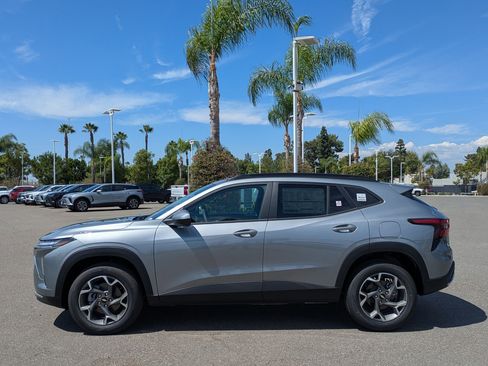 Used 2026 Chevrolet Trax LT w/ Driver Confidence Package image 2
