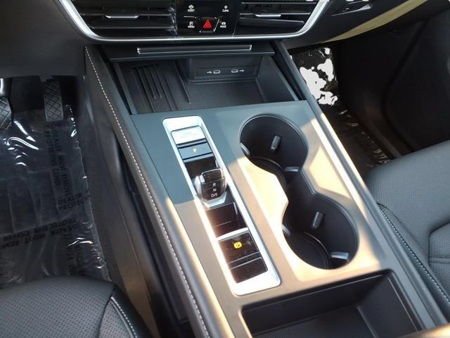 Used 2025 Volkswagen Atlas SE FWD image 25